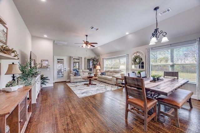 1215 Fire Fly Ridge, Blue Ridge, TX 75424