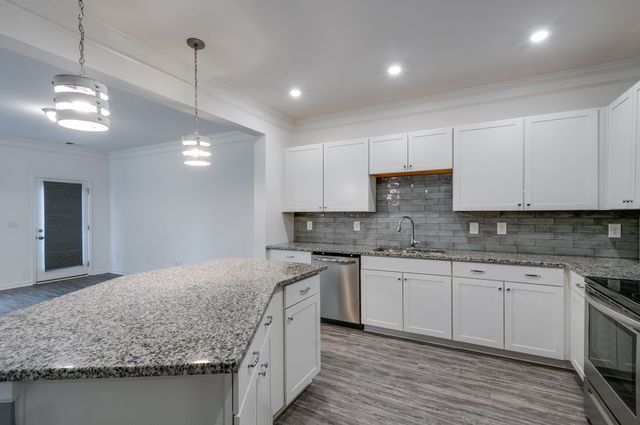 2817 Dixie Rd, Columbia, TN 38401