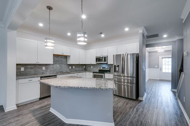 2817 Dixie Rd, Columbia, TN 38401