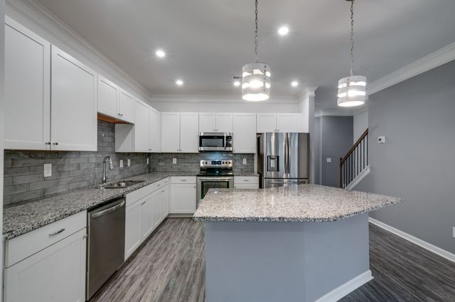 2817 Dixie Rd, Columbia, TN 38401