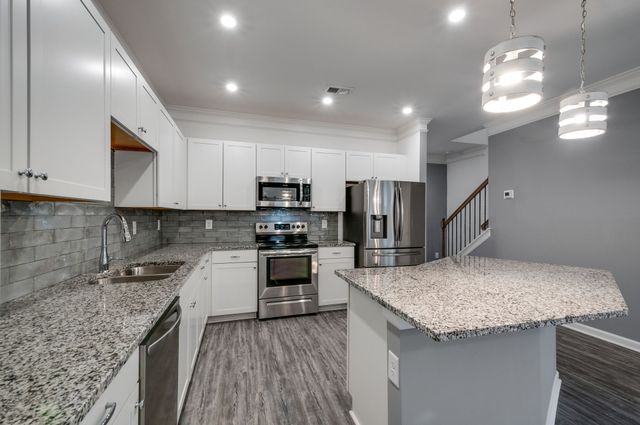 2817 Dixie Rd, Columbia, TN 38401