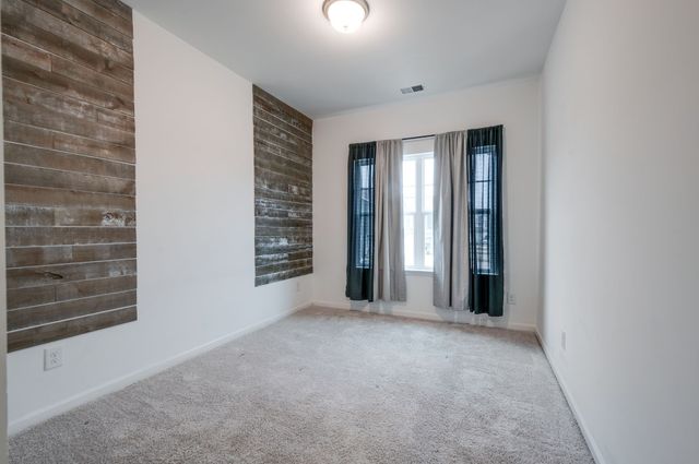 2817 Dixie Rd, Columbia, TN 38401