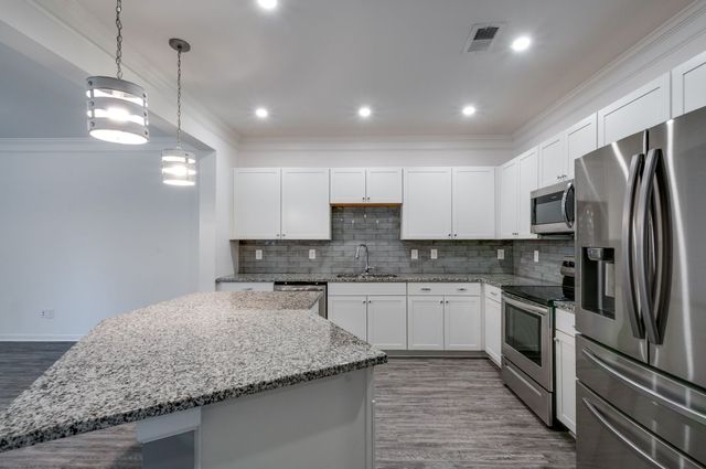 2817 Dixie Rd, Columbia, TN 38401