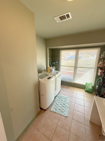 585 Narrows Drive, Greers Ferry, AR 72067