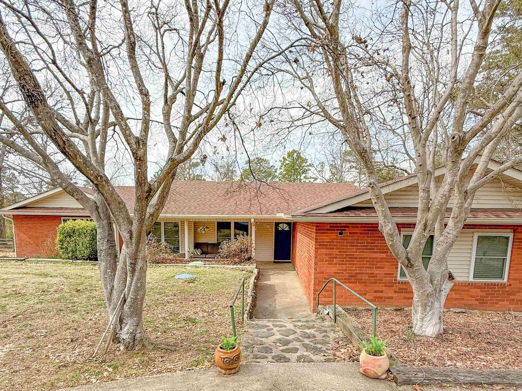 585 Narrows Drive, Greers Ferry, AR 72067