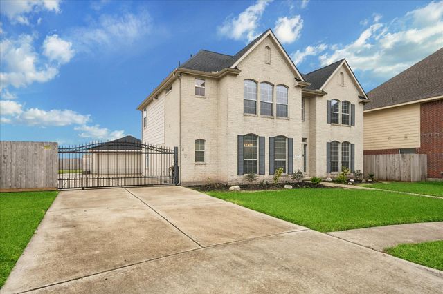 2709 Haleys Comet Court, Deer Park, TX 77536