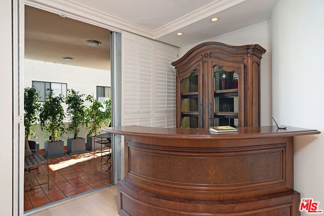 1333 S Beverly Glen 302, Los Angeles, CA 90024