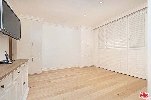 1333 S Beverly Glen 302, Los Angeles, CA 90024