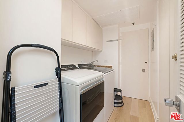 1333 S Beverly Glen 302, Los Angeles, CA 90024