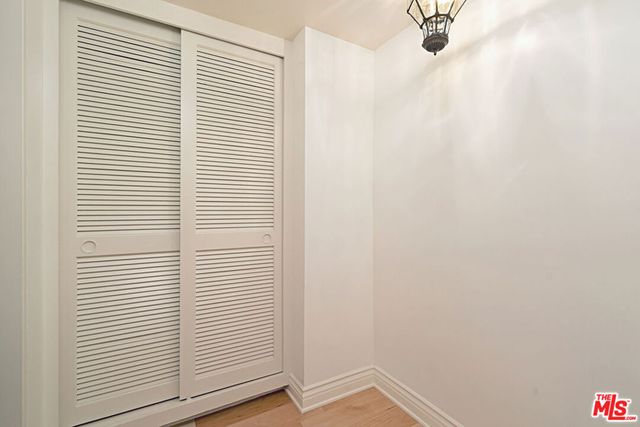 1333 S Beverly Glen 302, Los Angeles, CA 90024