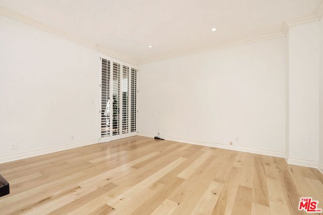 1333 S Beverly Glen 302, Los Angeles, CA 90024