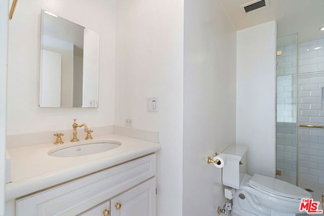 1333 S Beverly Glen 302, Los Angeles, CA 90024