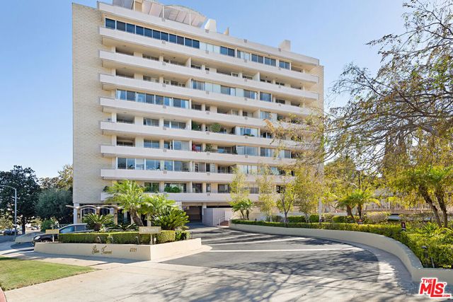1333 S Beverly Glen 302, Los Angeles, CA 90024