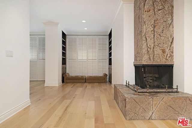 1333 S Beverly Glen 302, Los Angeles, CA 90024
