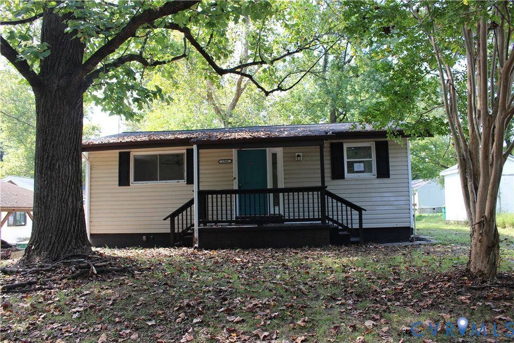 1308 Lee Ln, Hopewell, VA 23860