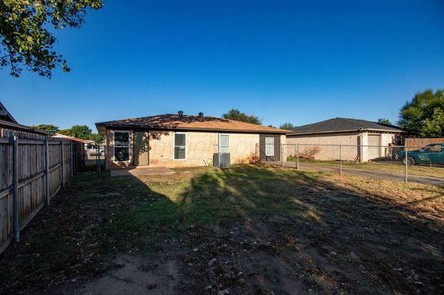 3215 S VERNON Street, Amarillo, TX 79103