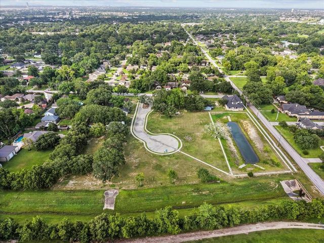 612 Acorn Creek Way, League City, TX 77573