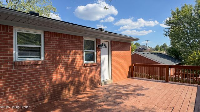 6812 Abbott Ln, Crestwood, KY 40014
