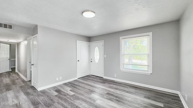 6812 Abbott Ln, Crestwood, KY 40014