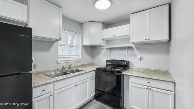 6812 Abbott Ln, Crestwood, KY 40014