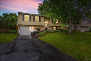 8185 Mantova Drive, Clay, NY 13041