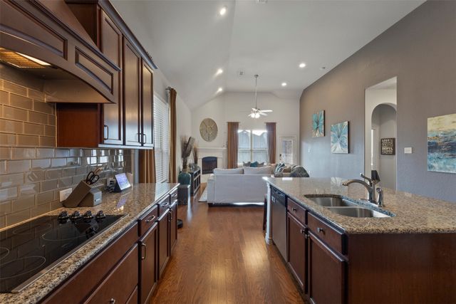 3712 Harbour Mist Trail, Denton, TX 76208