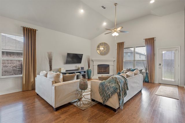 3712 Harbour Mist Trail, Denton, TX 76208