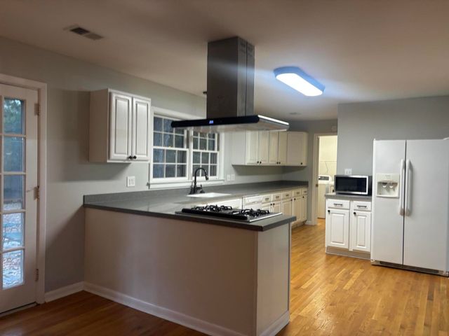 1948 Westminster Road, Charleston, SC 29407