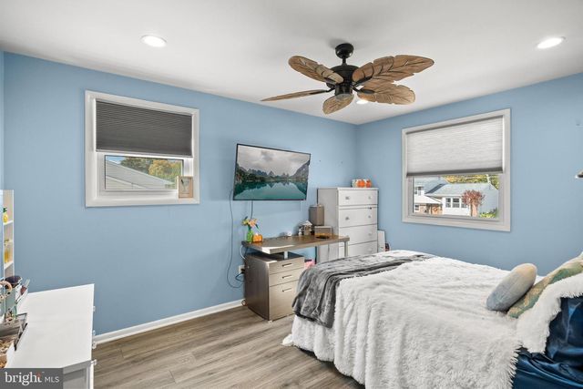 33 SARATOGA RD, Stratford, NJ 08084