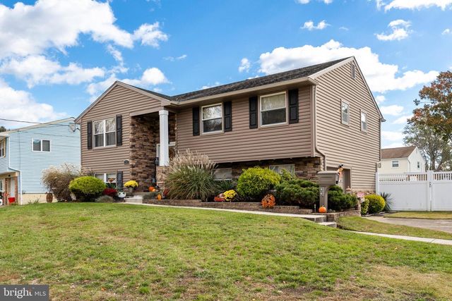 33 SARATOGA RD, Stratford, NJ 08084