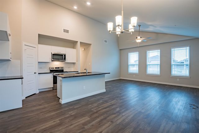 741 Wheatfield Drive, Venus, TX 76084