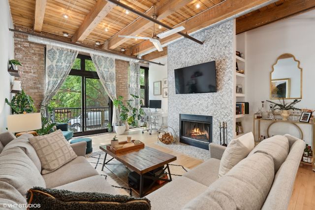 612 N Oakley Boulevard 112, Chicago, IL 60612