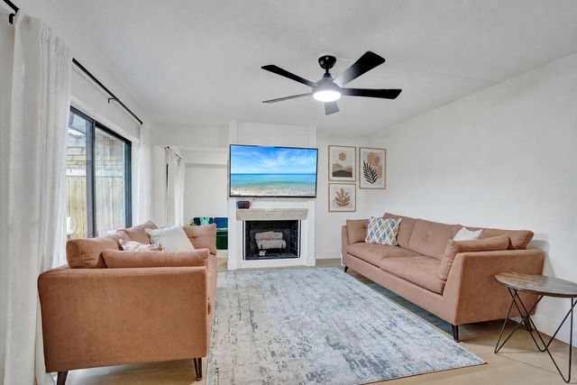 1126 11th Lane, Palm Beach Gardens, FL 33418