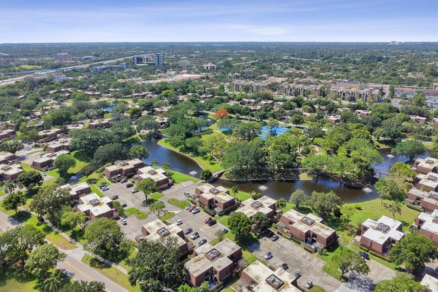 1126 11th Lane, Palm Beach Gardens, FL 33418