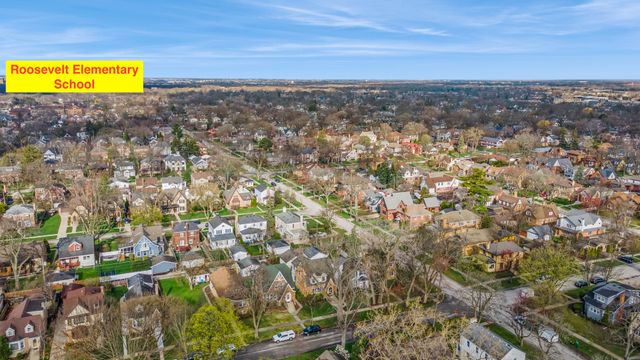 916 Cleveland Avenue, Park Ridge, IL 60068