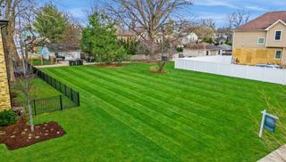 916 Cleveland Avenue, Park Ridge, IL 60068