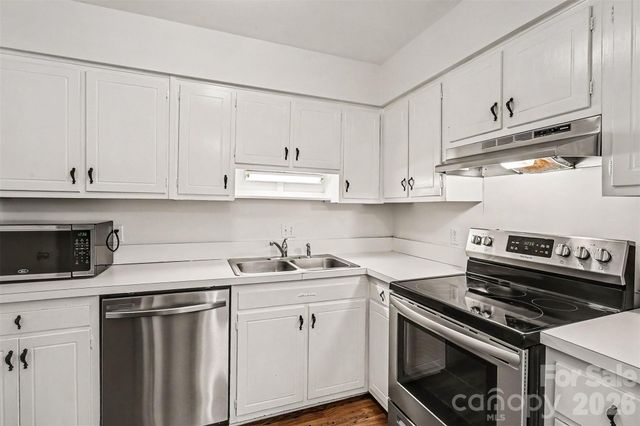3720 Park Road L, Charlotte, NC 28209