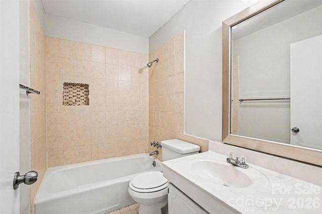 3720 Park Road L, Charlotte, NC 28209