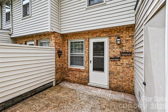 3720 Park Road L, Charlotte, NC 28209