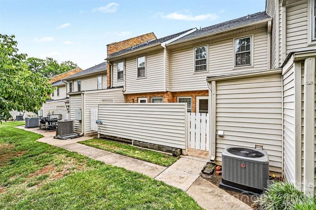 3720 Park Road L, Charlotte, NC 28209