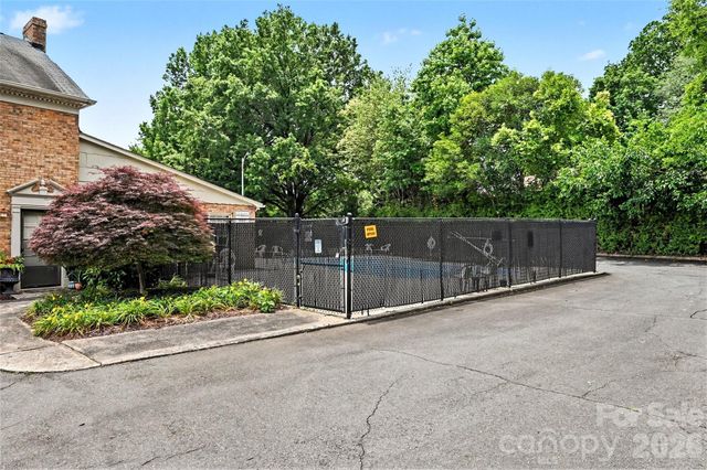 3720 Park Road L, Charlotte, NC 28209