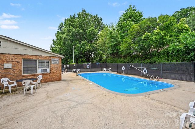 3720 Park Road L, Charlotte, NC 28209