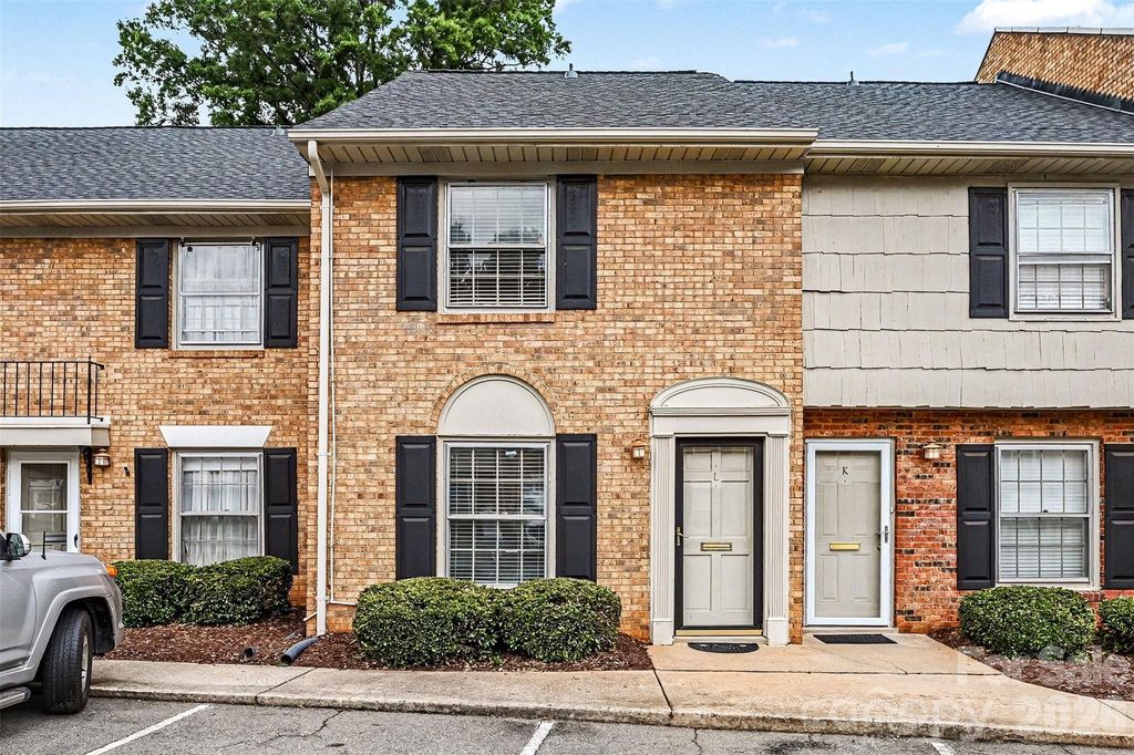 3720 Park Road L, Charlotte, NC 28209