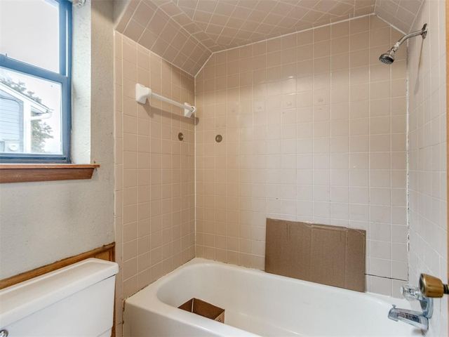 2109 Castle Rock, Edmond, OK 73003