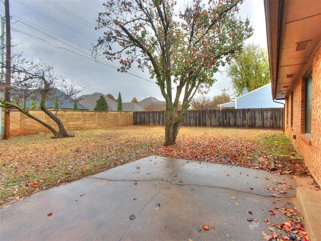2109 Castle Rock, Edmond, OK 73003