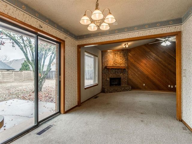 2109 Castle Rock, Edmond, OK 73003