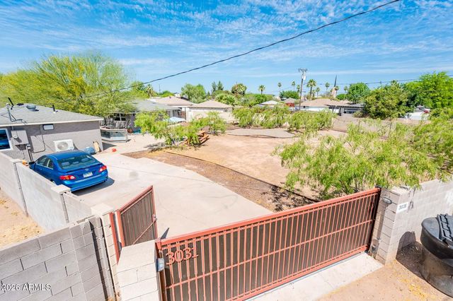3031 N 17TH Drive, Phoenix, AZ 85015