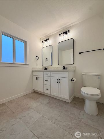 2405 NE 10th Street, Renton, WA 98056