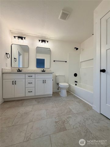 2405 NE 10th Street, Renton, WA 98056