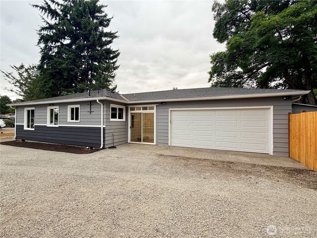 2405 NE 10th Street, Renton, WA 98056